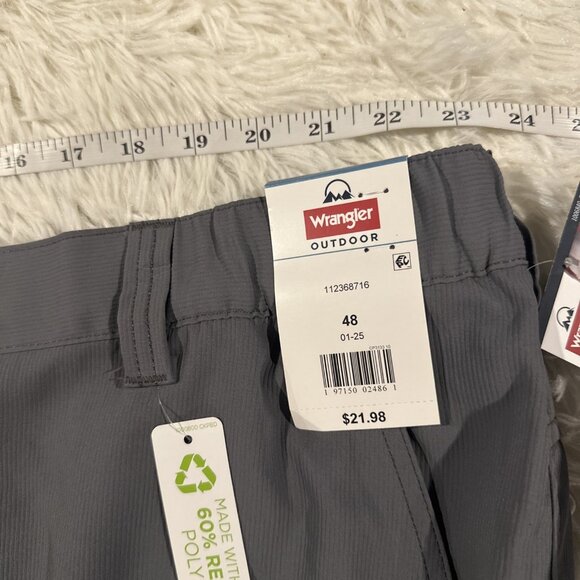 Wrangler Outdoor Mens NWT Field Utility Relaxed fit Shorts 48 gray elastic waist - Picture 5 of 10